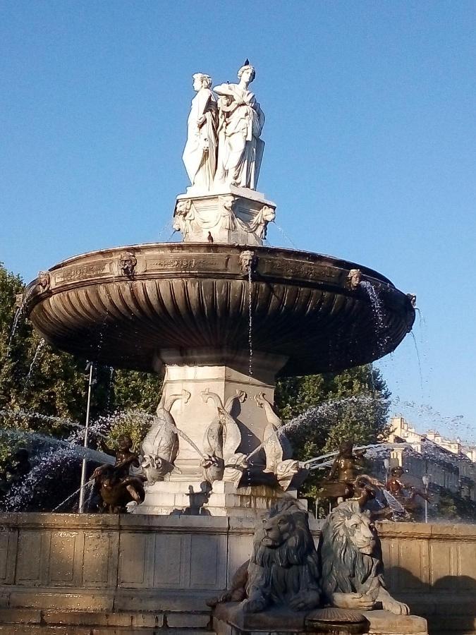 Beau Duplex Avec Terrasse - Centre Historique Lägenhet Aix-en-Provence Exteriör bild